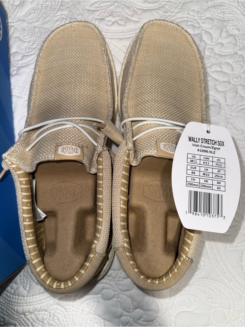 Men’s sz 11 new in box hey dude Wally stretch Sox color egret $65 new